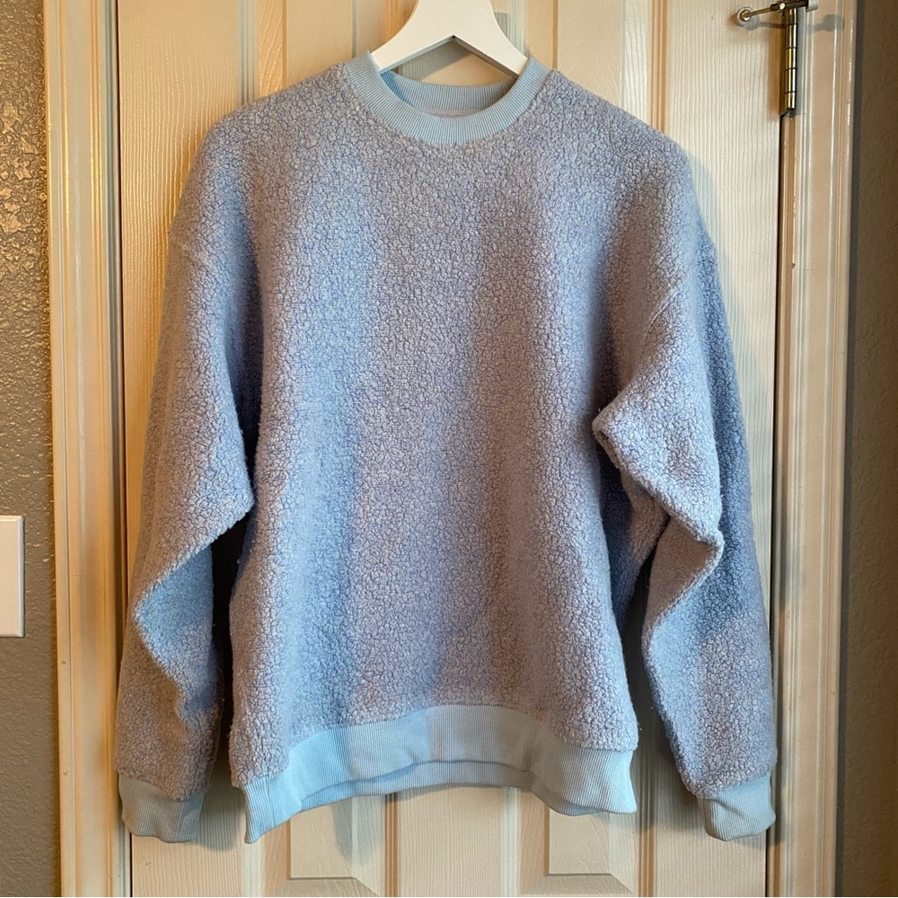 EUC Outdoor Voices Megafleece in Dusty Blue, size Small